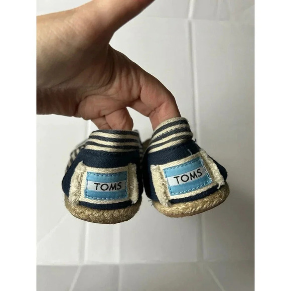 Toms Women’s Striped Espadrille 6.5 Blue Slip On Flat Shoes - Picture 4 of 6